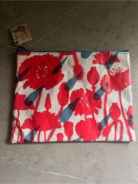 BLUE Q Flower Shower Zipper Pouch